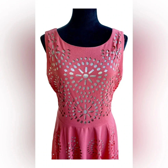 Aryeh coral laxer cut out eyelet swing dress sz L #005 - Picture 4 of 4